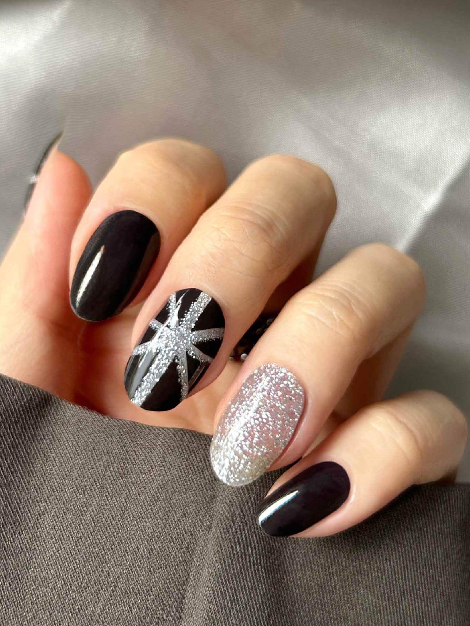 Artistic black and silver glitter gel nail stickers