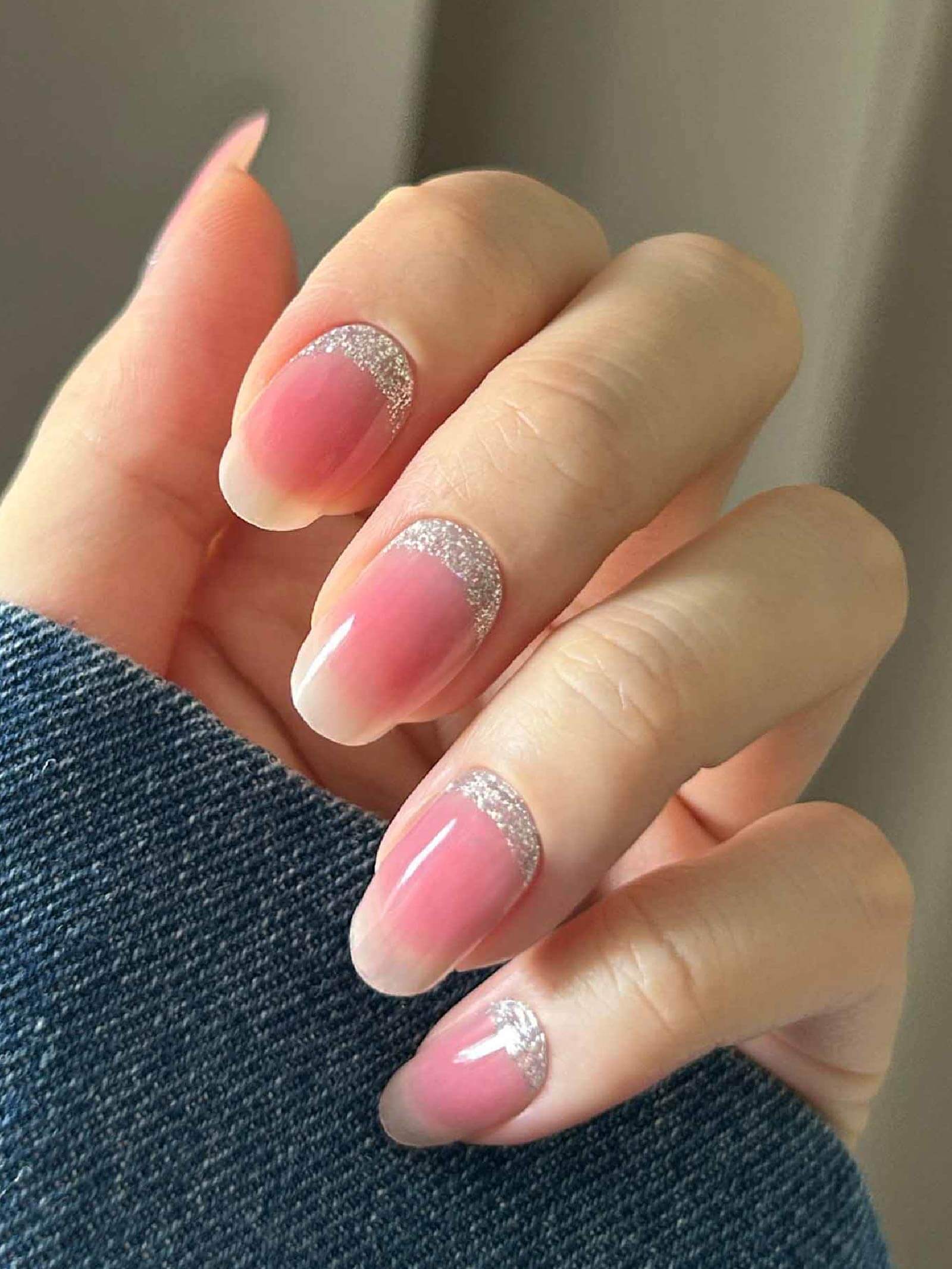 Soft pink gradient nail stickers