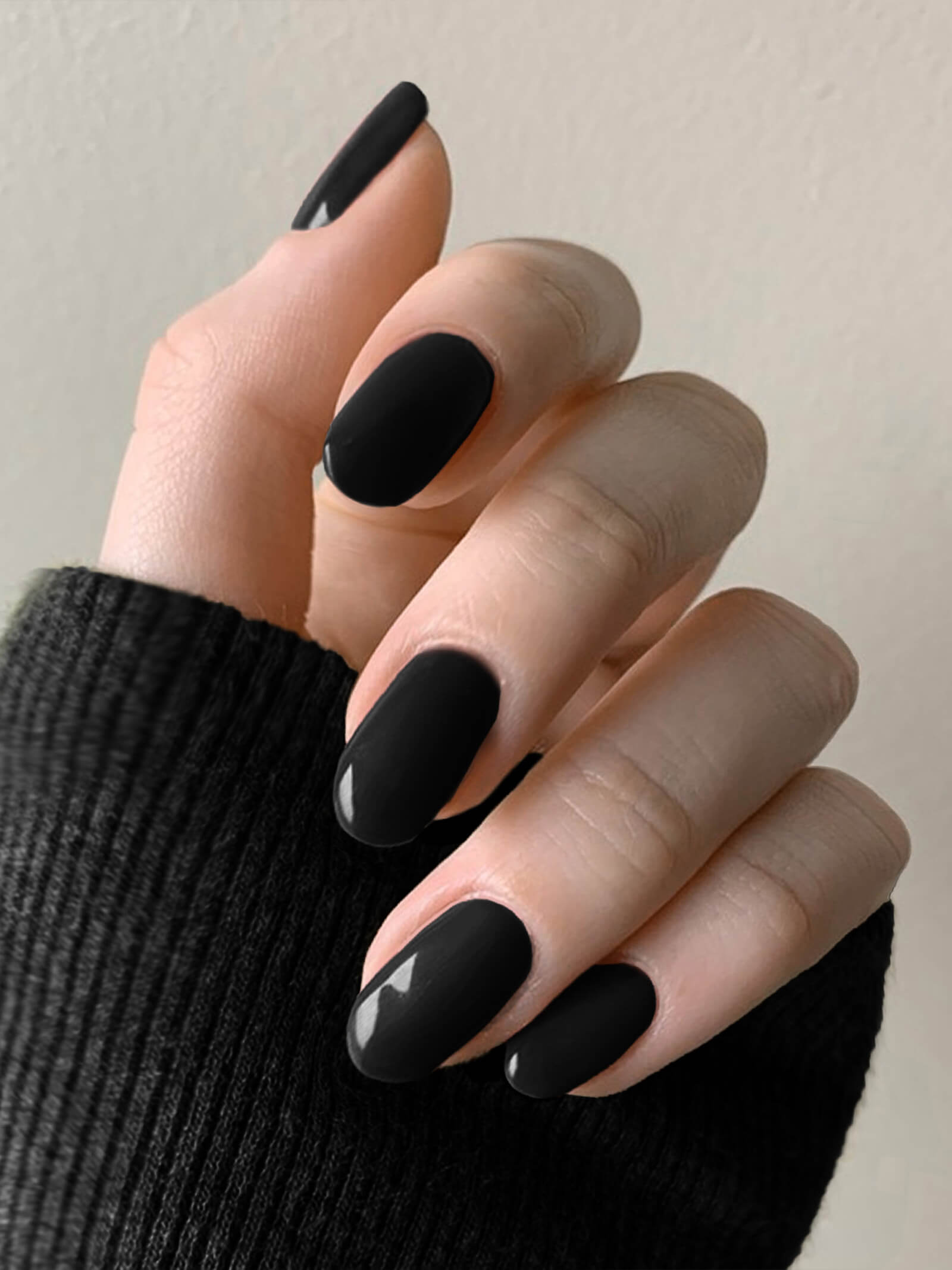 Timeless black nail stickers for a chic and stylish vibe