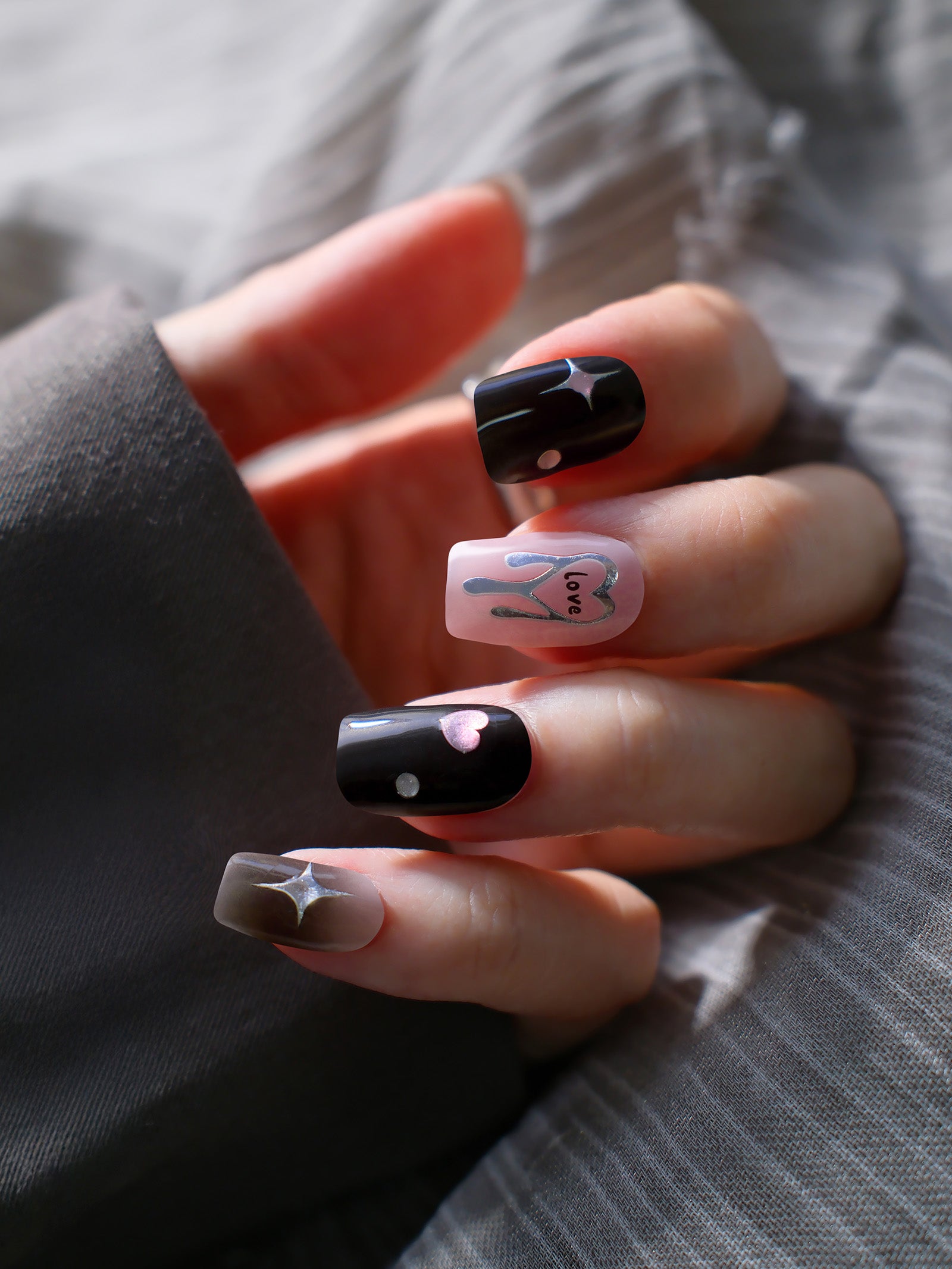 Pink and Black Gel Nail Stickers for a modern, edgy design.