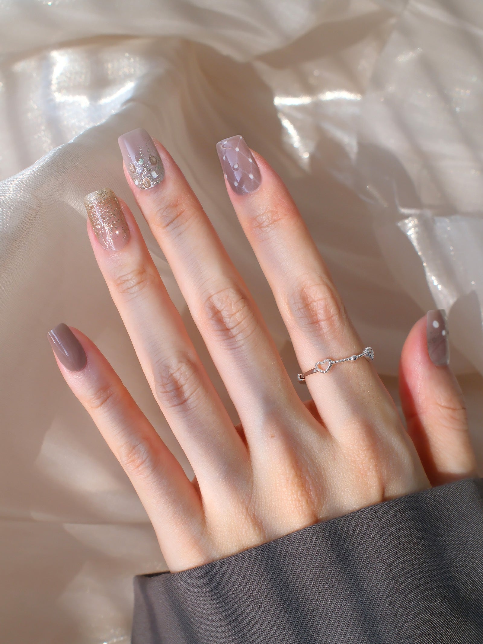 Light Pink Diamond Gel Nail Stickers for a soft, sparkling look.