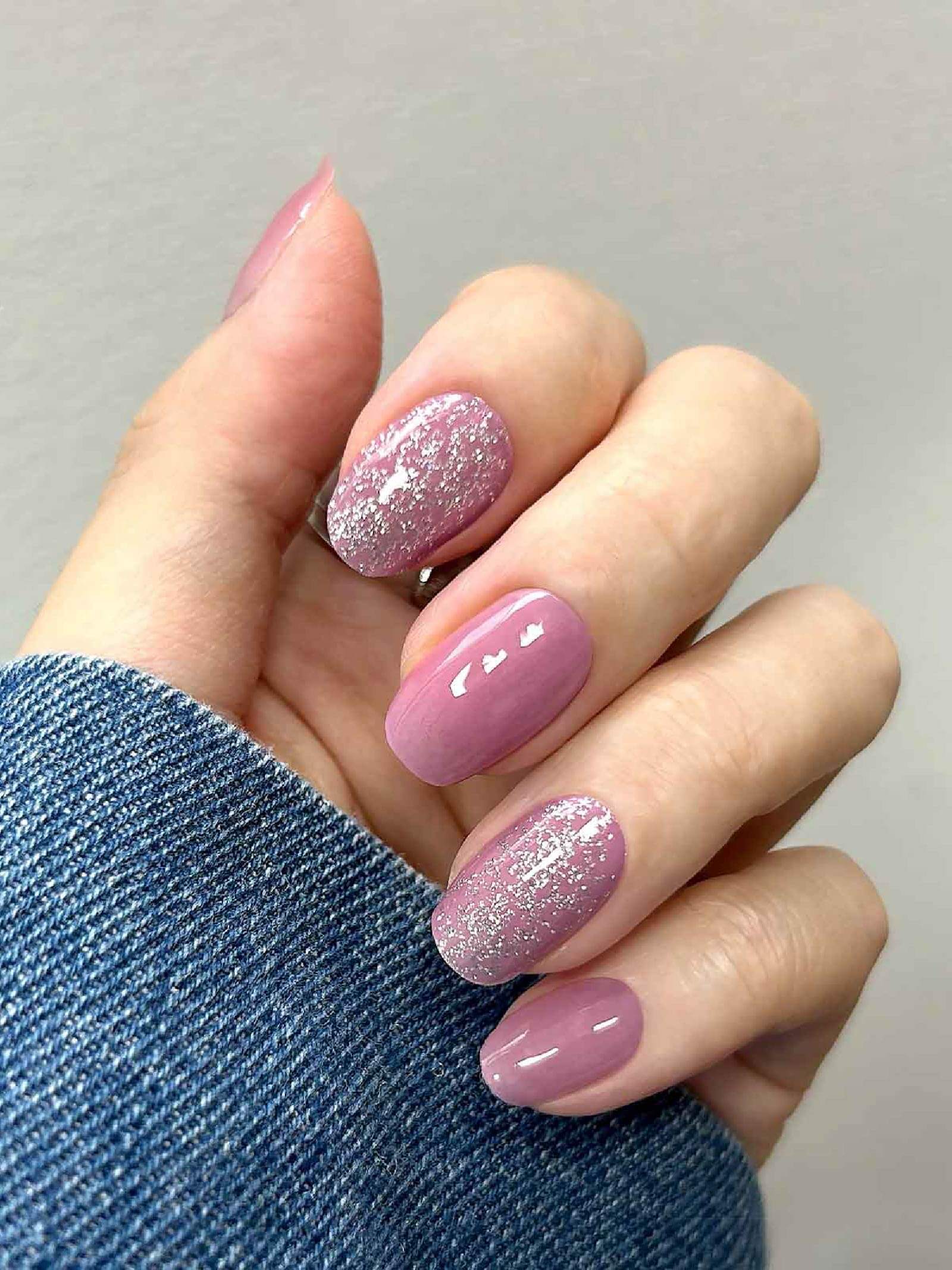 Radiant magenta gel nail stickers