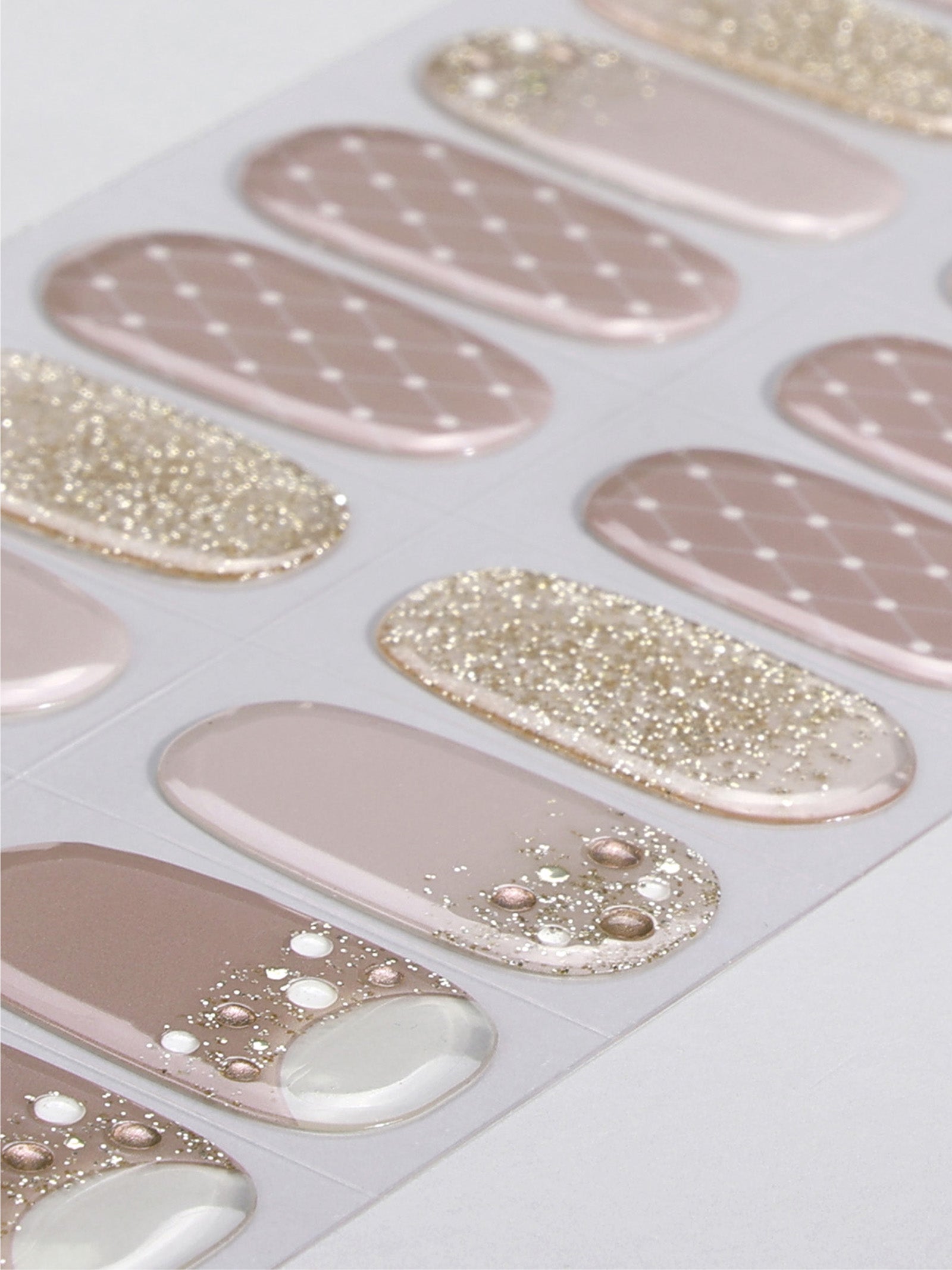 Light Pink Diamond Gel Nail Stickers for a chic, elegant touch.