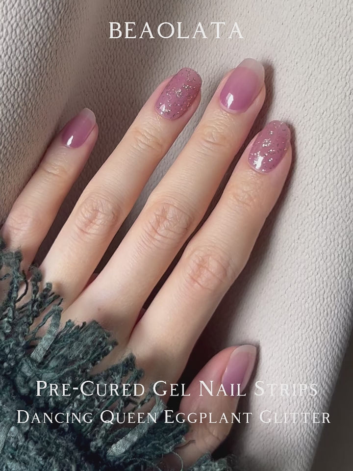 Charger la vidéo : Chic pink-purple gel nail stickers with a touch of shimmer