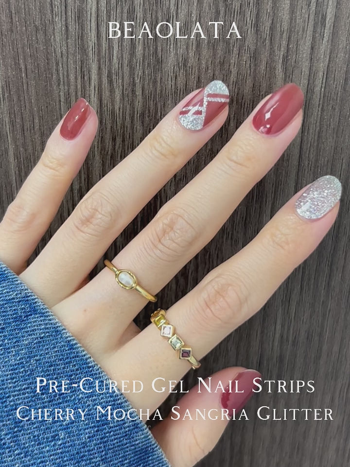 Cargar vídeo: Striking deep red nail stickers with silver glitter highlights