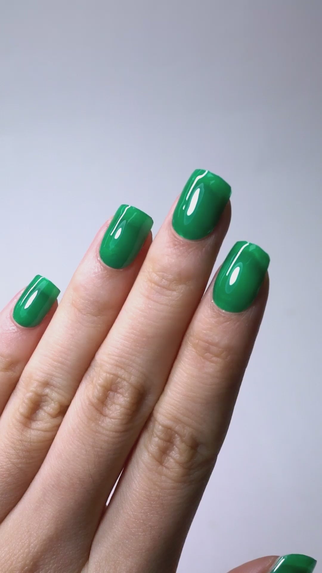 Load video: Apple Green